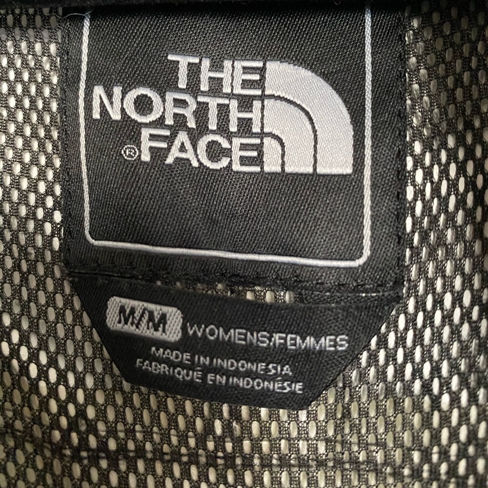 Like NEW North Face Jacket - Picture 10 of 14